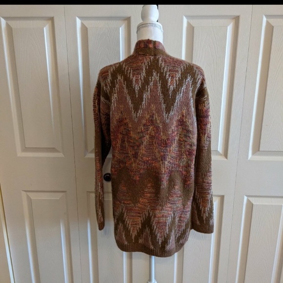 Lucky swing neutral sweater in retro colors - Picture 2 of 4